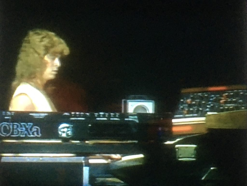 レインボー ライブ・ビトウイーン・ジ・アイズ 1982年のライブ映像