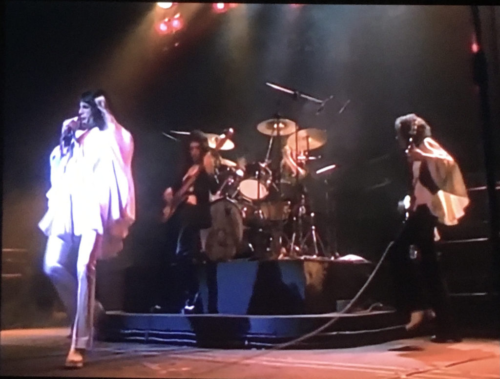 クイーン レインボーシアター・ライブ 1974年ブレイク前の貴重映像