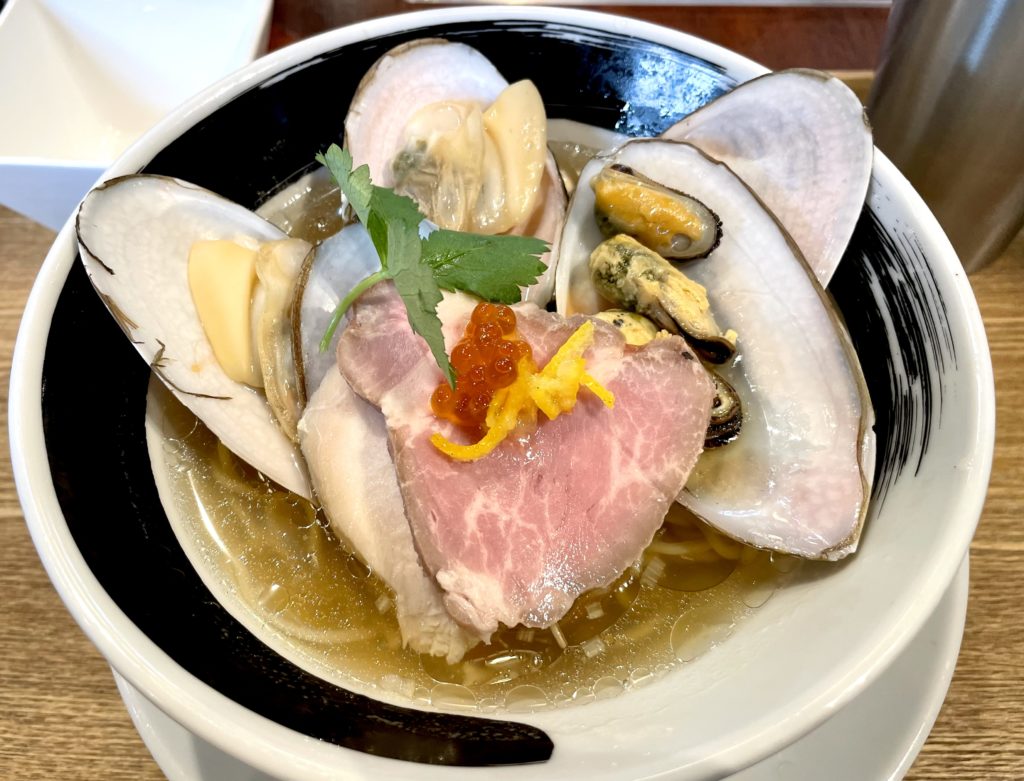 麺処しろくろのスープと貝を楽しめるラーメン 京王線八幡山